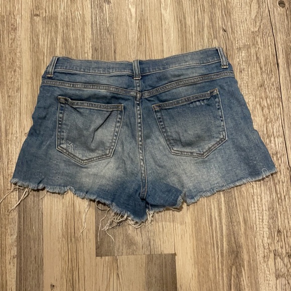 Harper Distressed Jean Shorts size 28 - Picture 4 of 6